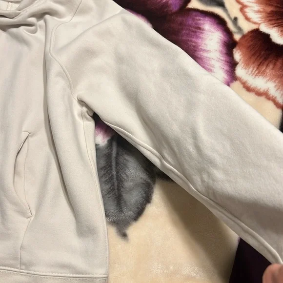 Lululemon Loungeful Hoodie in White Opal Sz 8 - Picture 9 of 14